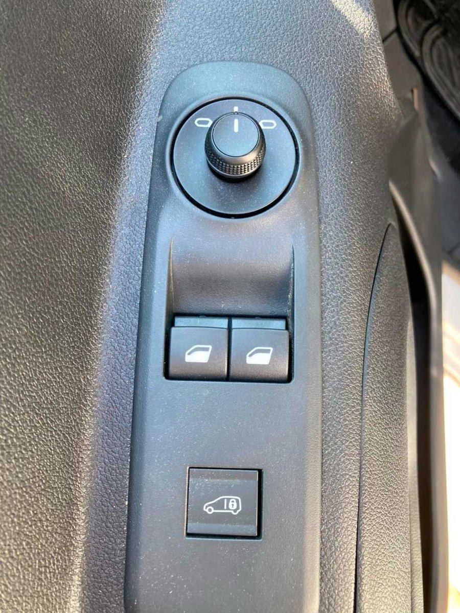 PEUGEOT PARTNER L1 BLUEHDI 100 2024 - Imagen 6 de 11
