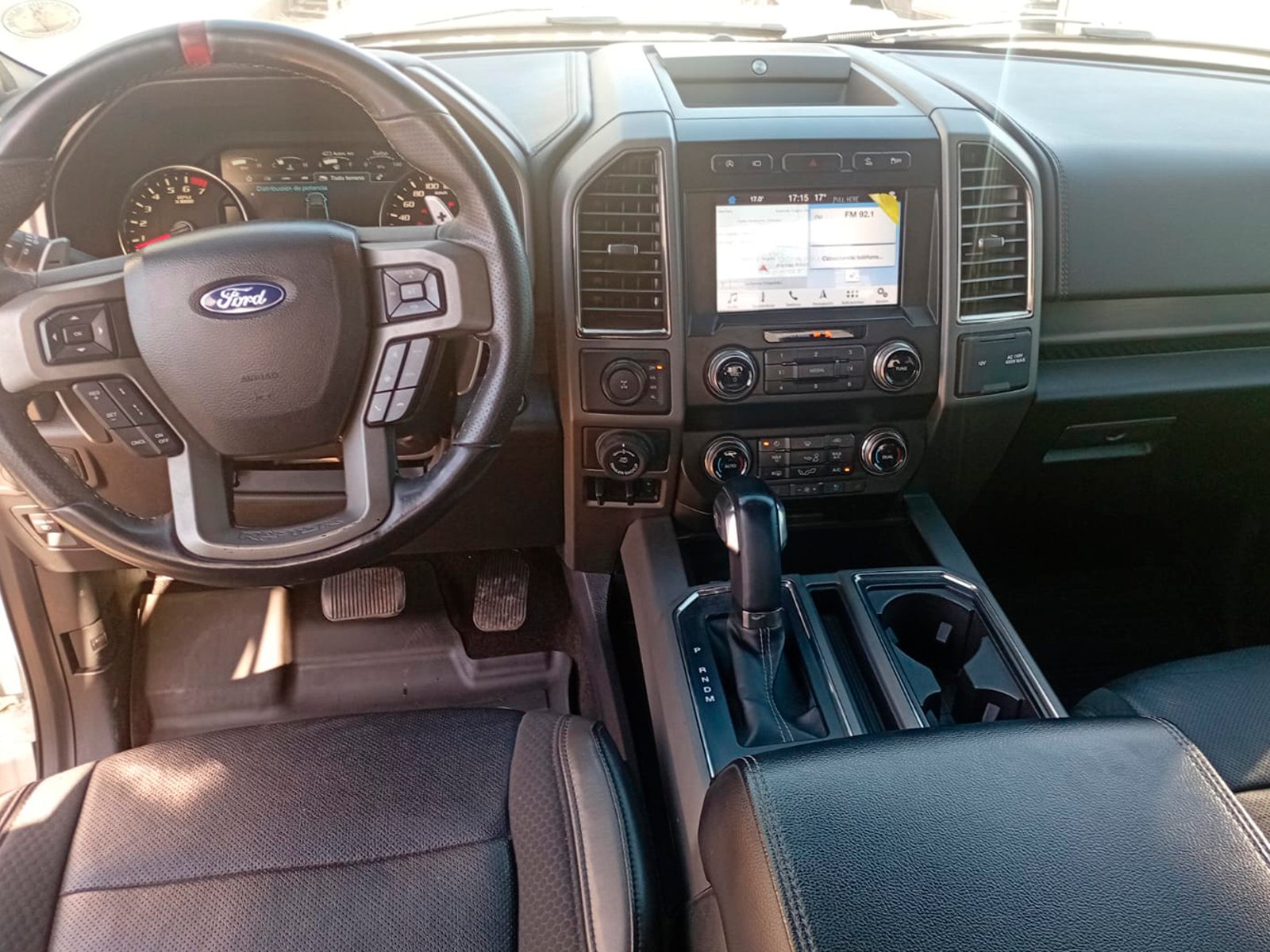 Ford F150 RAPTOR 4X4 3.5 AUT 2020 - Foto 2 de 11