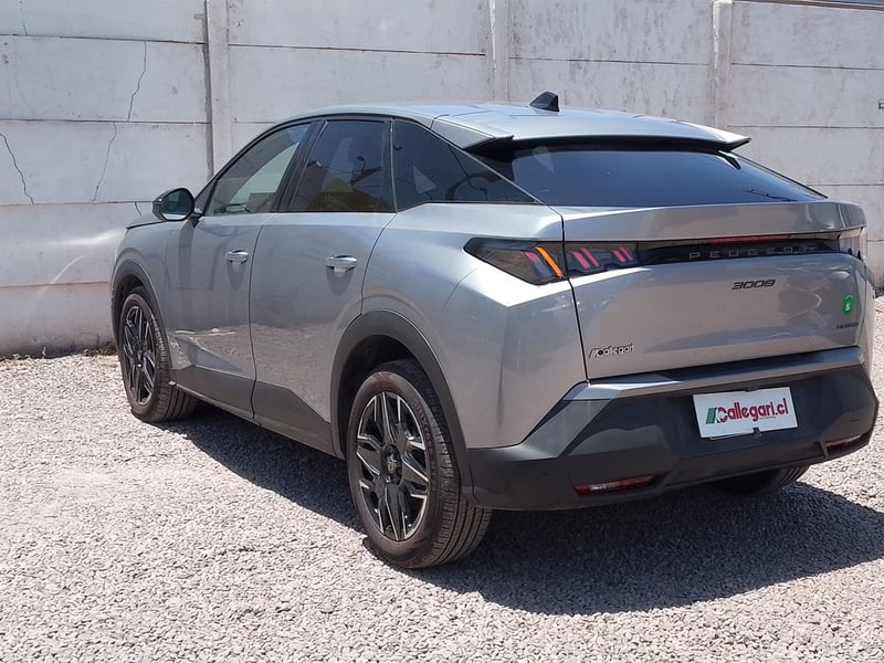 Peugeot New 3008 PREMIERE MHEV 136 eDCT6 2025 - Imagen 11 de 12
