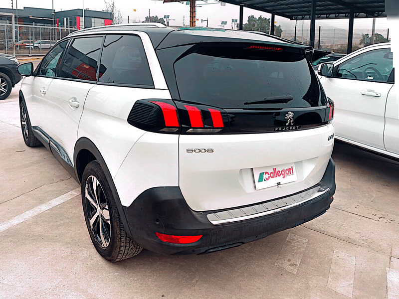 Peugeot 5008 BLUEHDI 130 1.5 AUT 2023 - Imagen 9 de 12