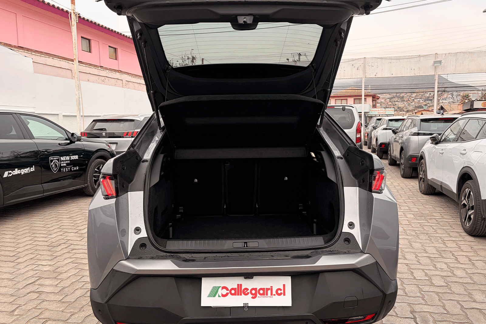 PEUGEOT New 3008 PREMIERE MHEV 136 eDCT6 2025 - Imagen 11 de 12