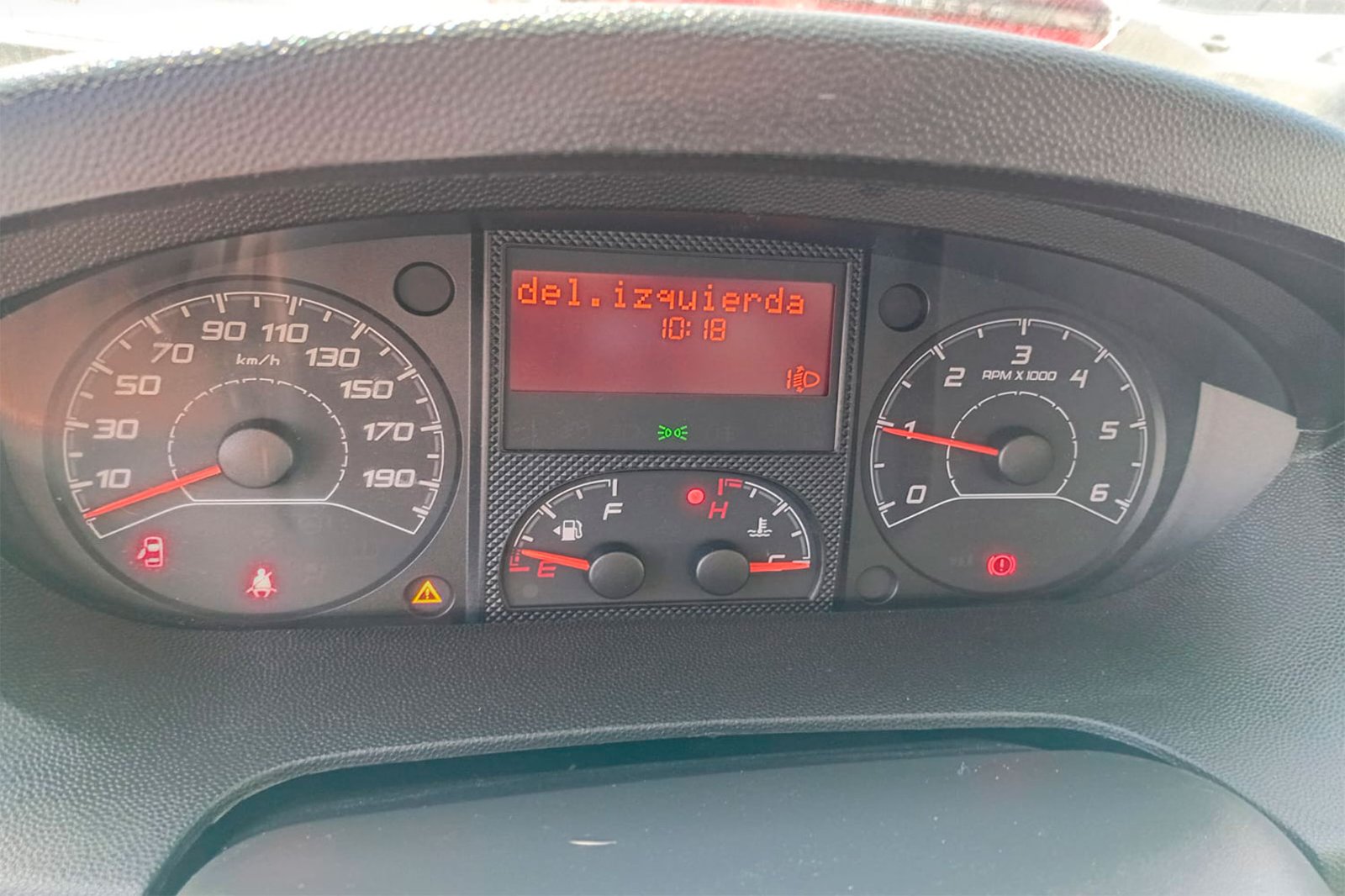 PEUGEOT BOXER L4 BLUEHDI 2.2 2024 - Imagen 4 de 11