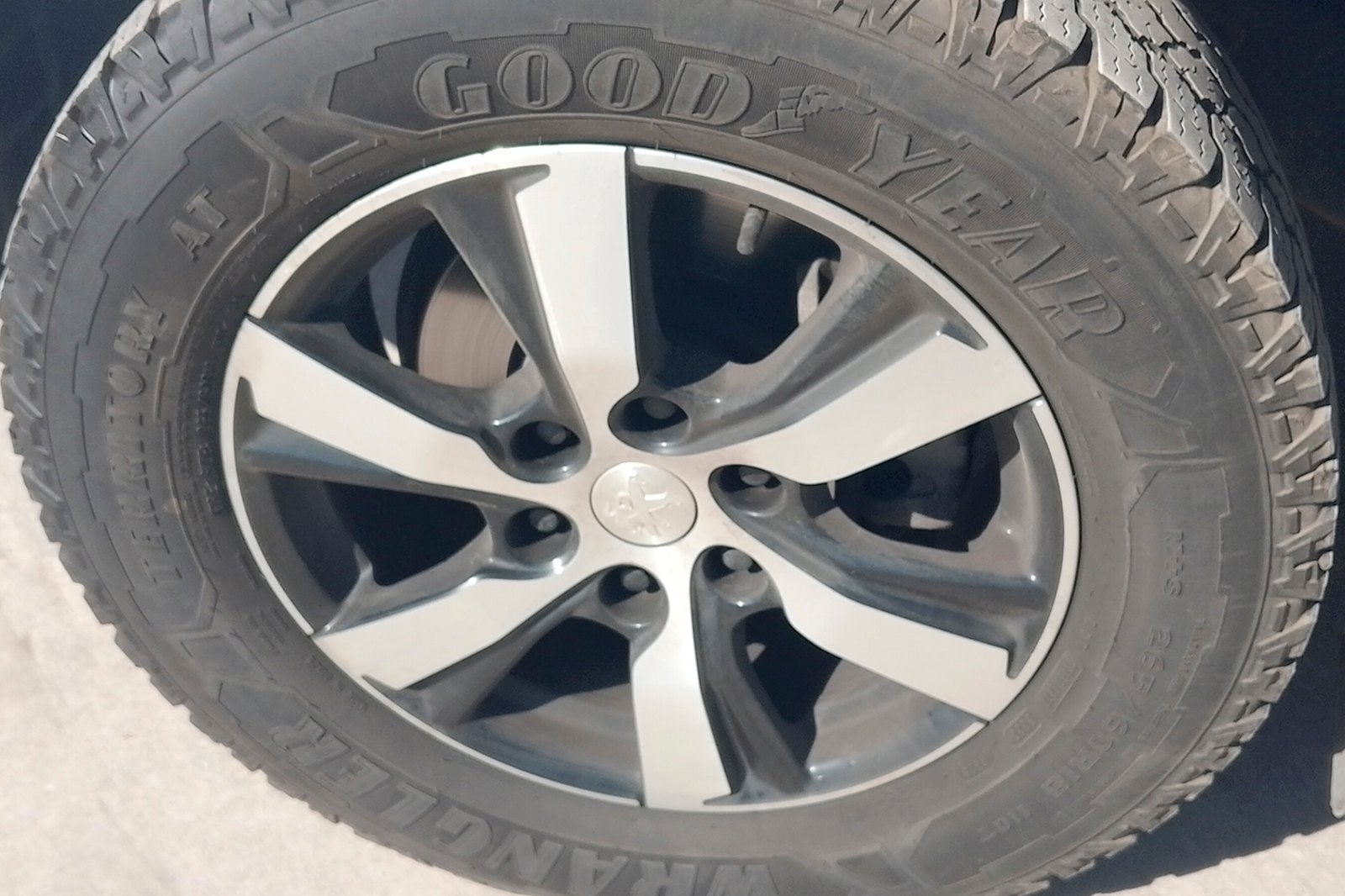PEUGEOT LANDTREK BLUEHDI 4X4 2.2 AUT 2024 - Imagen 11 de 12