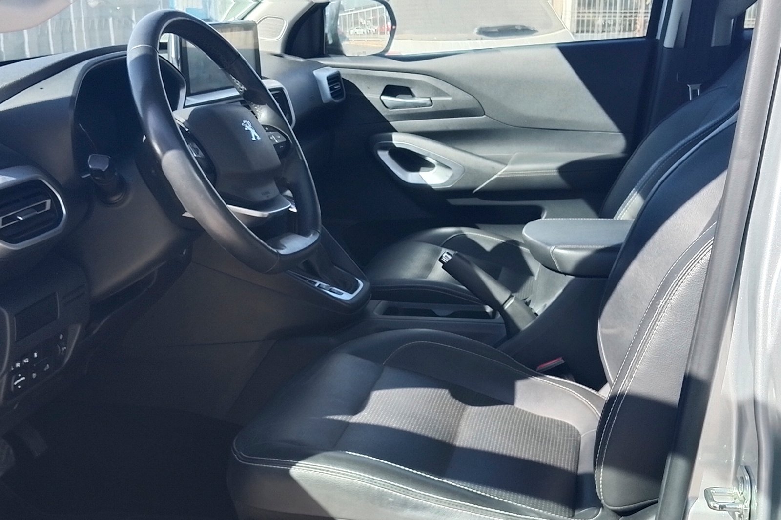 PEUGEOT LANDTREK BLUEHDI 4X4 2.2 AUT 2024 - Imagen 5 de 12