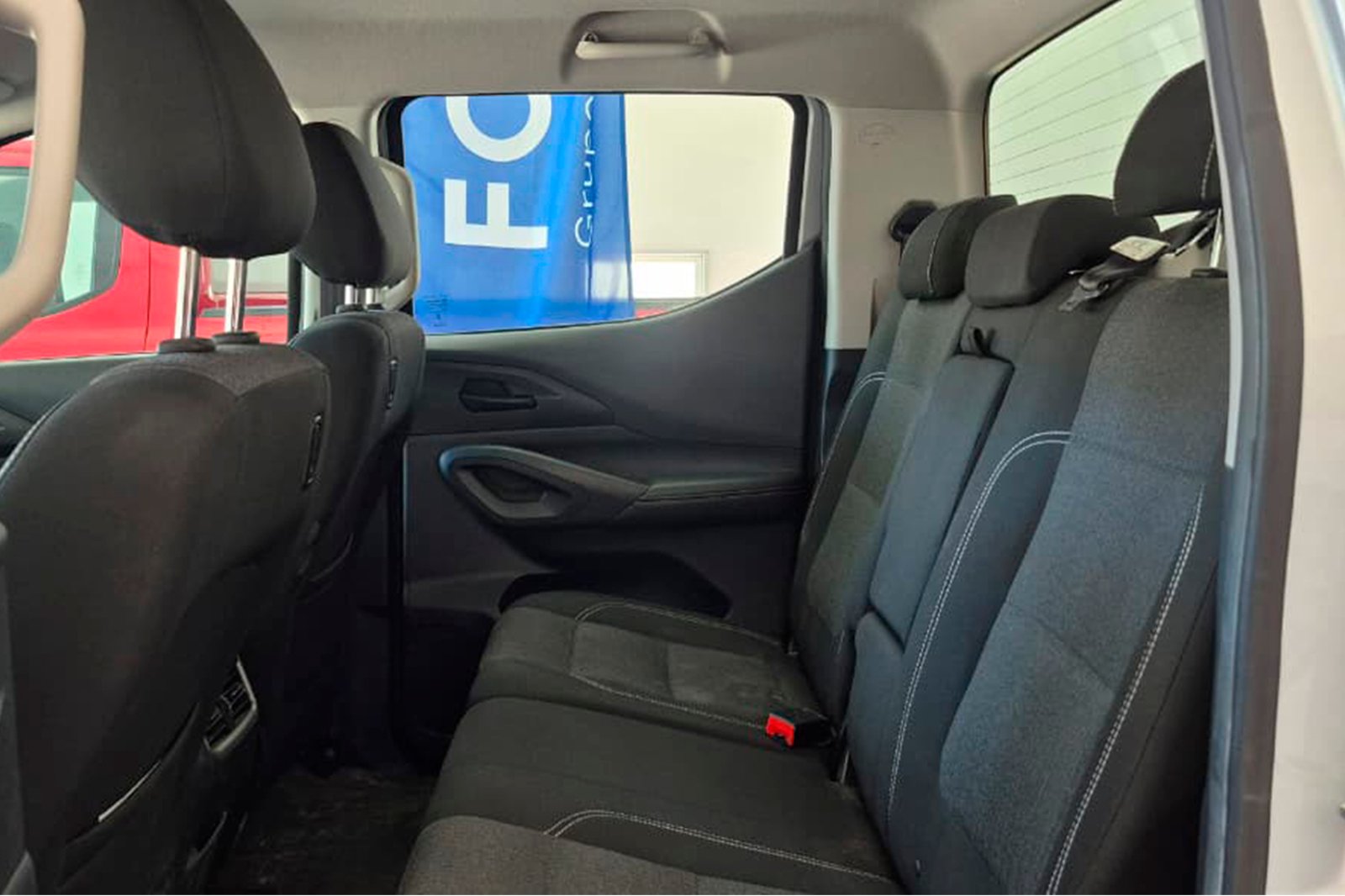 PEUGEOT LANDTREK BLUEHDI 4X4 2.2 AUT 2025 - Imagen 4 de 10