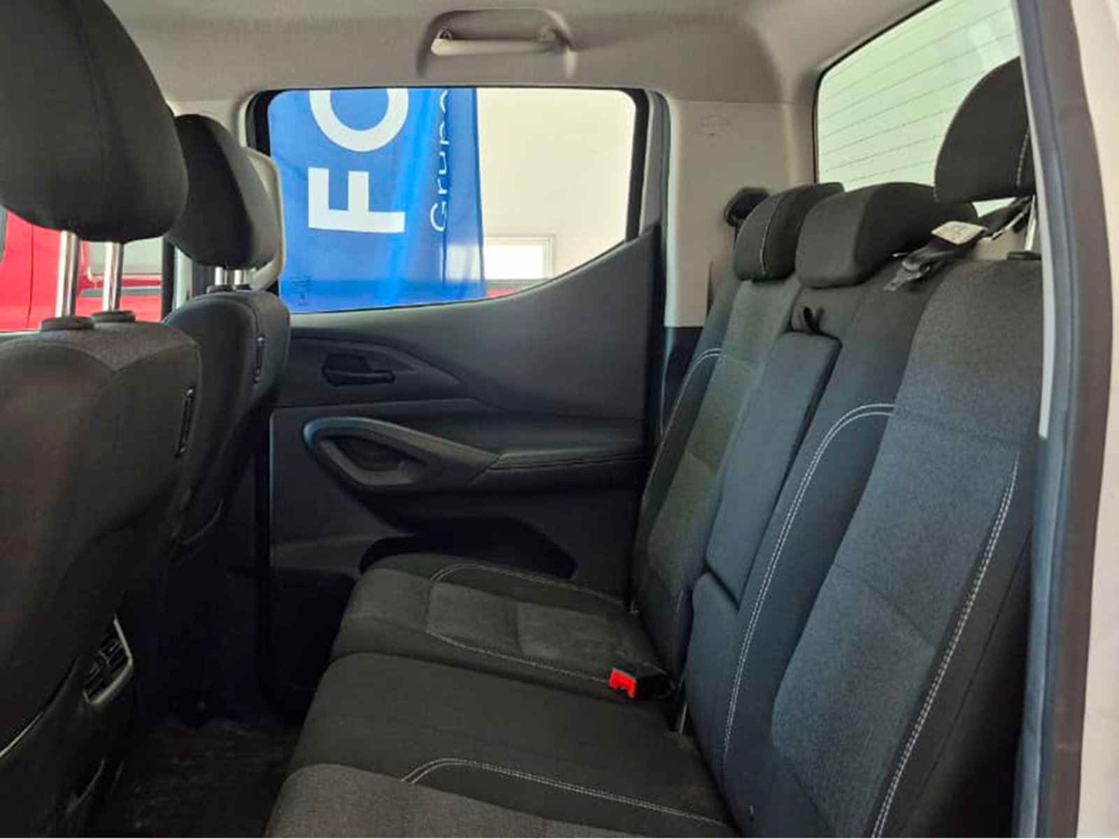 Peugeot LANDTREK BLUEHDI 4X4 2.2 AUT 2025 - Foto 4 de 10