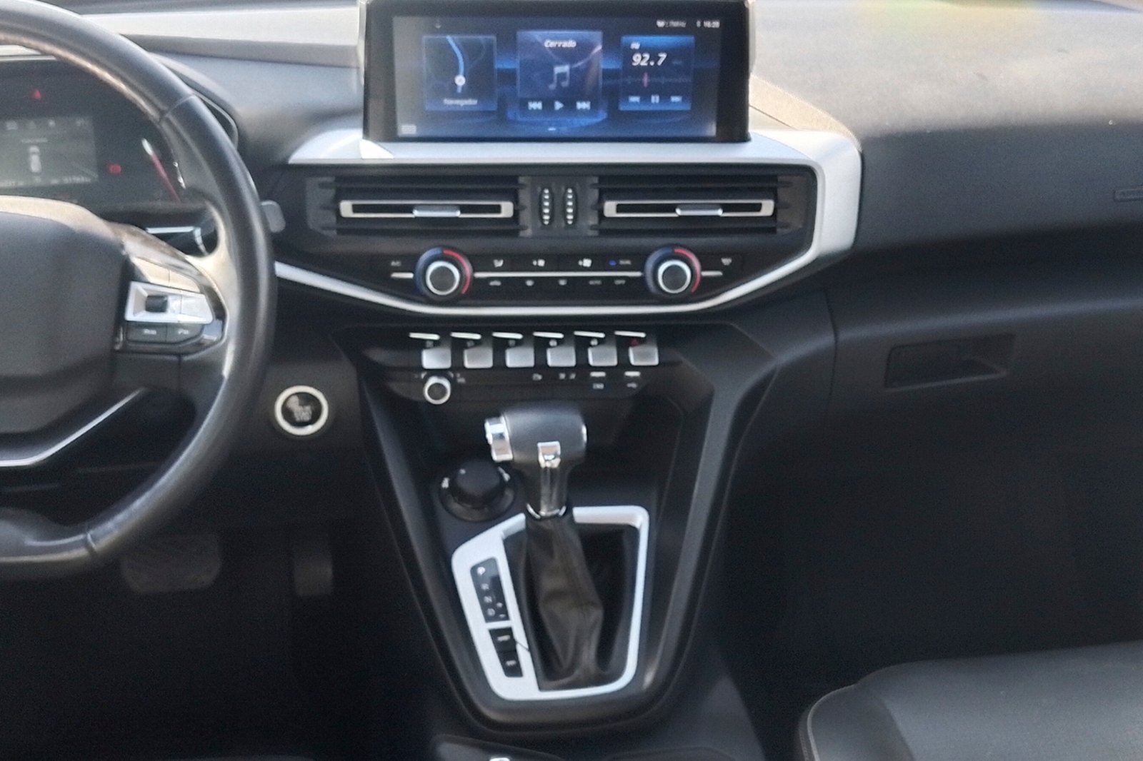 PEUGEOT LANDTREK BLUEHDI 4X4 2.2 AUT 2024 - Imagen 6 de 12