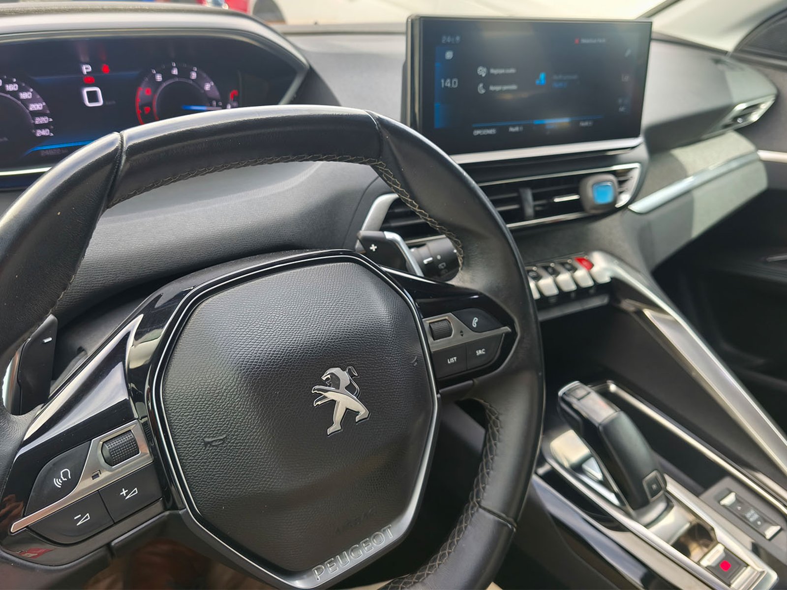 Peugeot 3008 THP 165HP 1.6 AUT 2023 - Foto 4 de 12