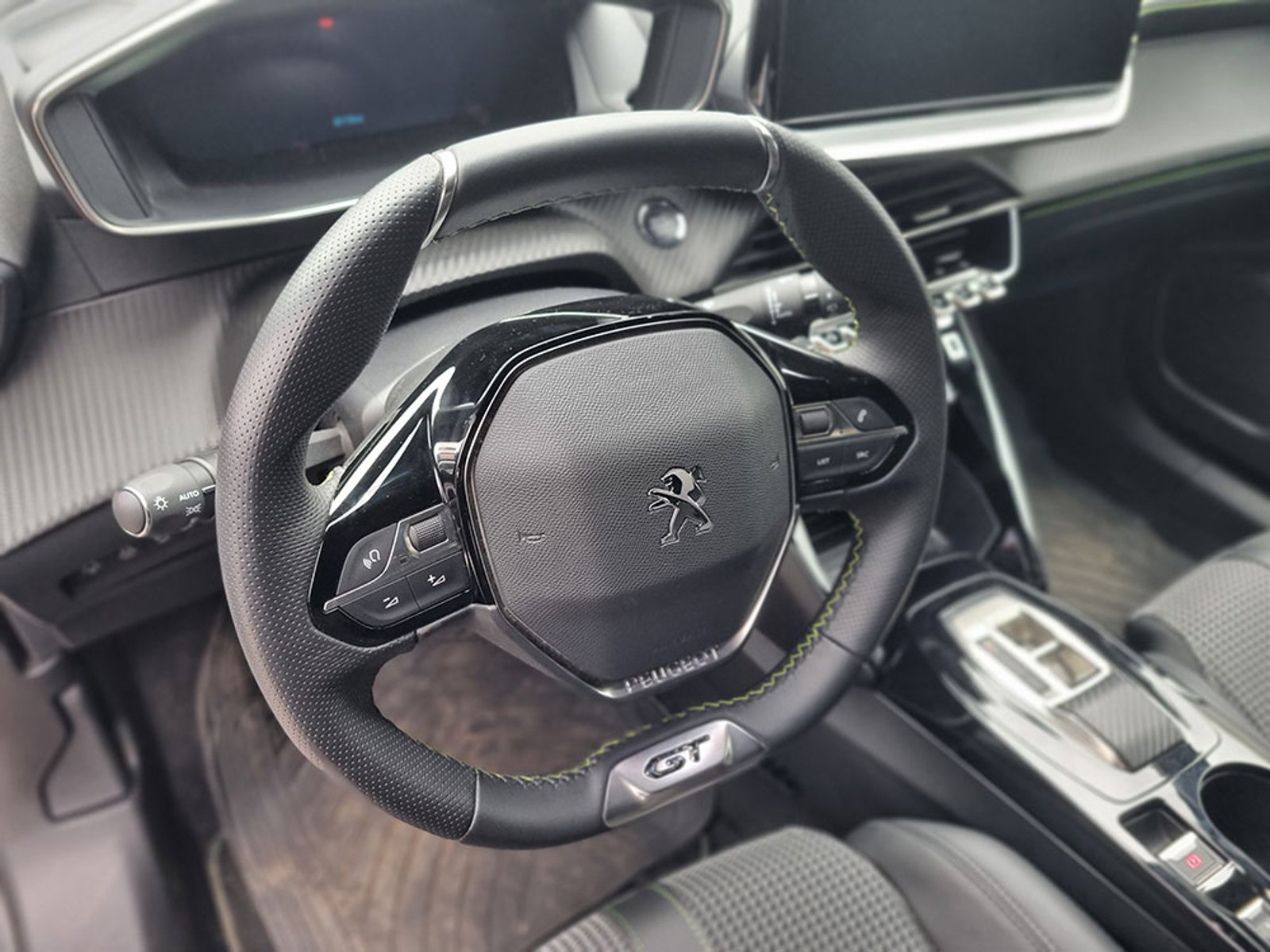 PEUGEOT 2008 GT EV PRS 2024 - Imagen 6 de 12