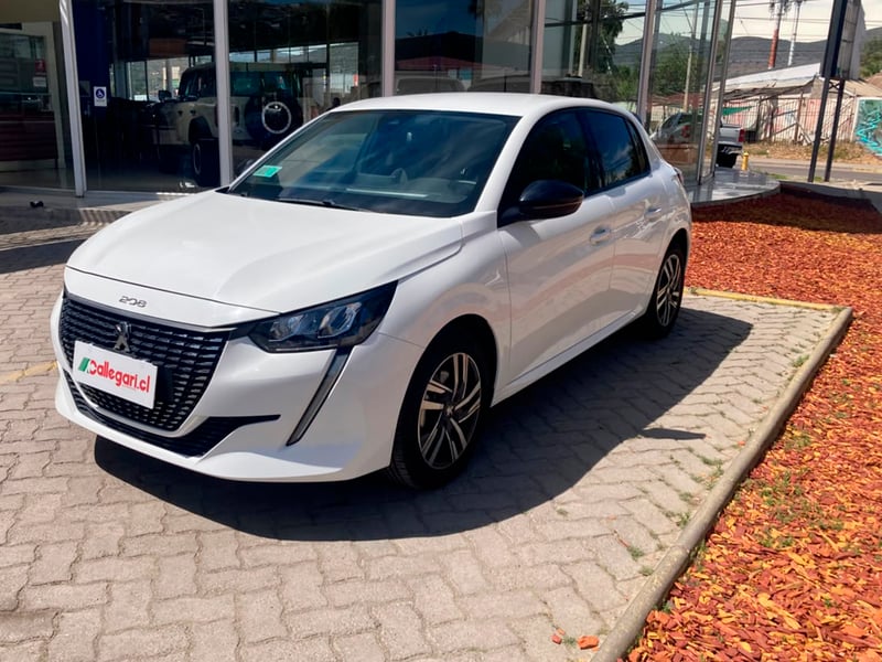 Peugeot 208 PURETECH 130 1.2 AUT 2024 - Imagen 10 de 12