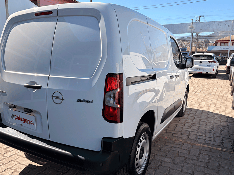 Opel COMBO MCA 1.5 TD 2025 - Imagen 11 de 11