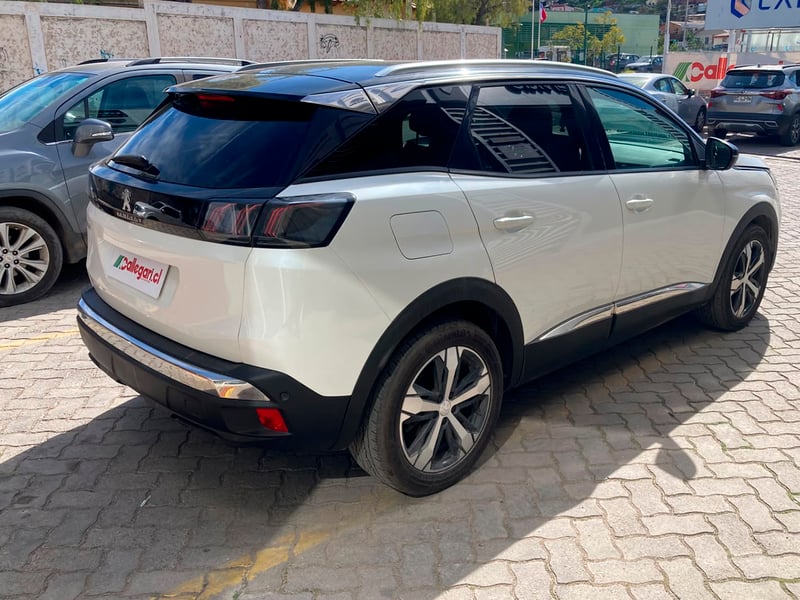 Peugeot 3008 BLUE HDI 130 EAT8 1.5 AUT 2024 - Imagen 11 de 12