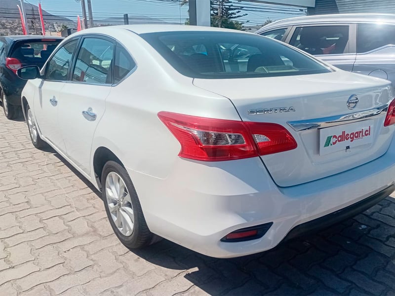 Nissan SENTRA 1.8 AT 2020 - Imagen 11 de 12