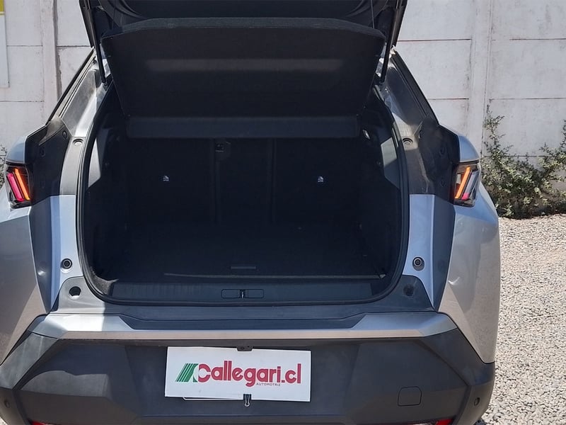 Peugeot New 3008 PREMIERE MHEV 136 eDCT6 2025 - Imagen 10 de 12