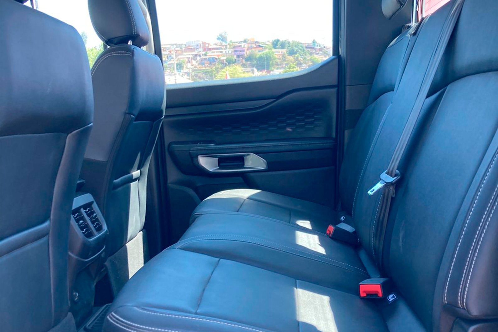 FORD RANGER XLT 4X4 2.0 2024 - Imagen 3 de 12