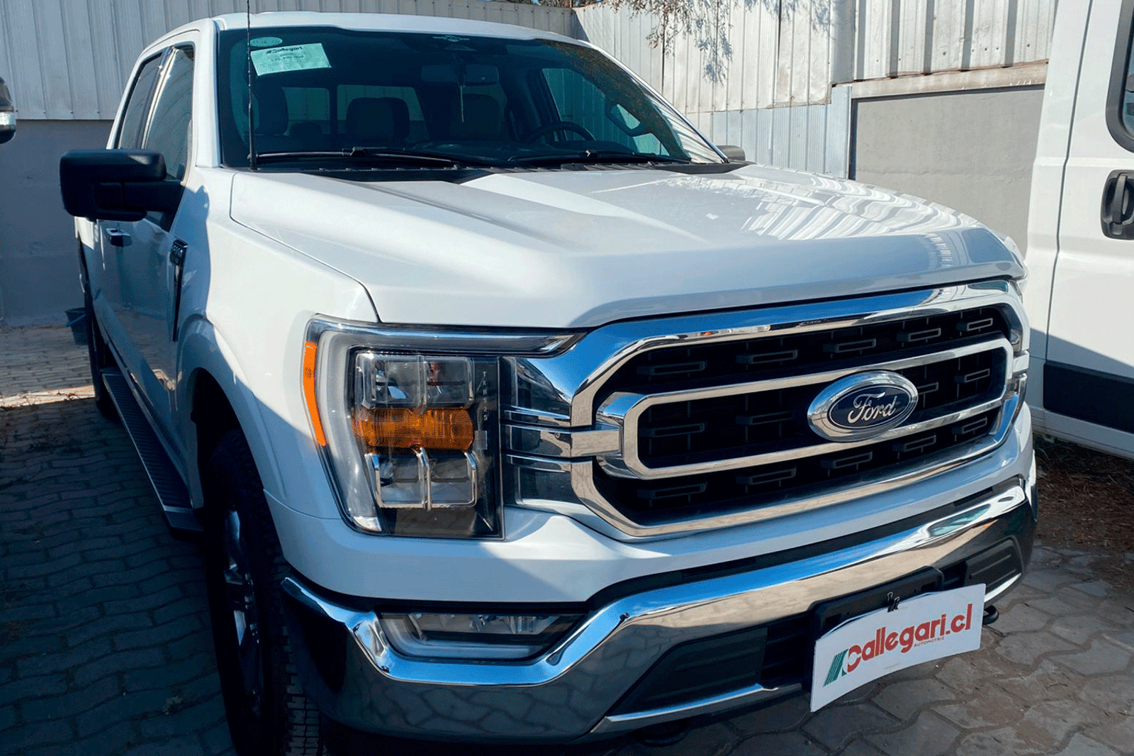 FORD F150 XLT 4X4 5.0L AUT 2024 - Imagen 9 de 12