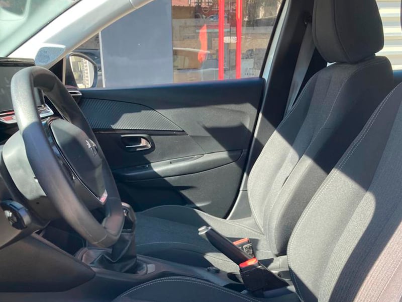 Peugeot 208 STYLE PURETECH 75 1.2 2024 - Imagen 3 de 12