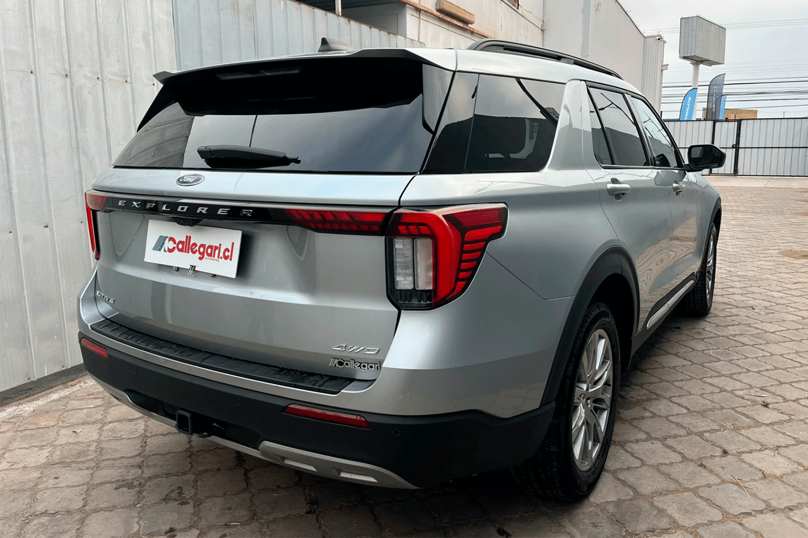 FORD EXPLORER ACTIVE 4X4 2.3 AUT 2025 - Imagen 8 de 12