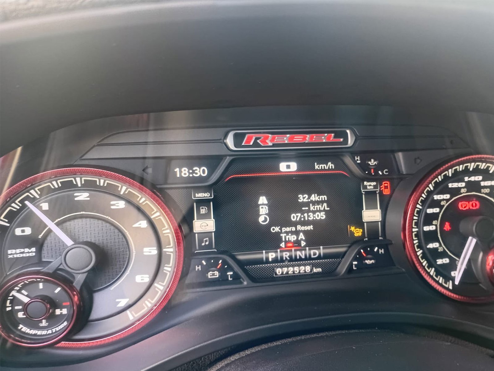 RAM 1500 REBEL CREW DCAB 4X4 5.7 AUT 2022 - Foto 4 de 12