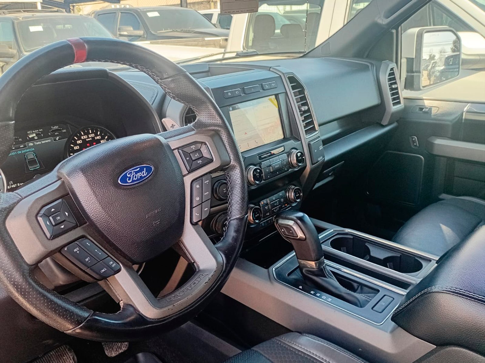 Ford F150 RAPTOR 4X4 3.5 AUT 2020 - Foto 3 de 11