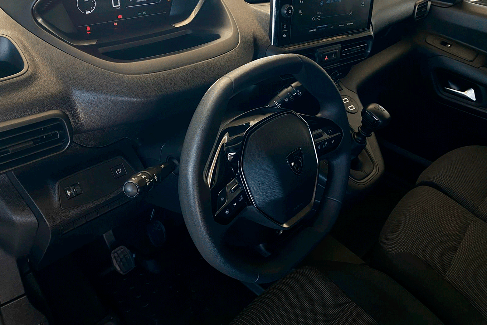 PEUGEOT PARTNER BLUEHDI 1.5 2025 - Imagen 3 de 11
