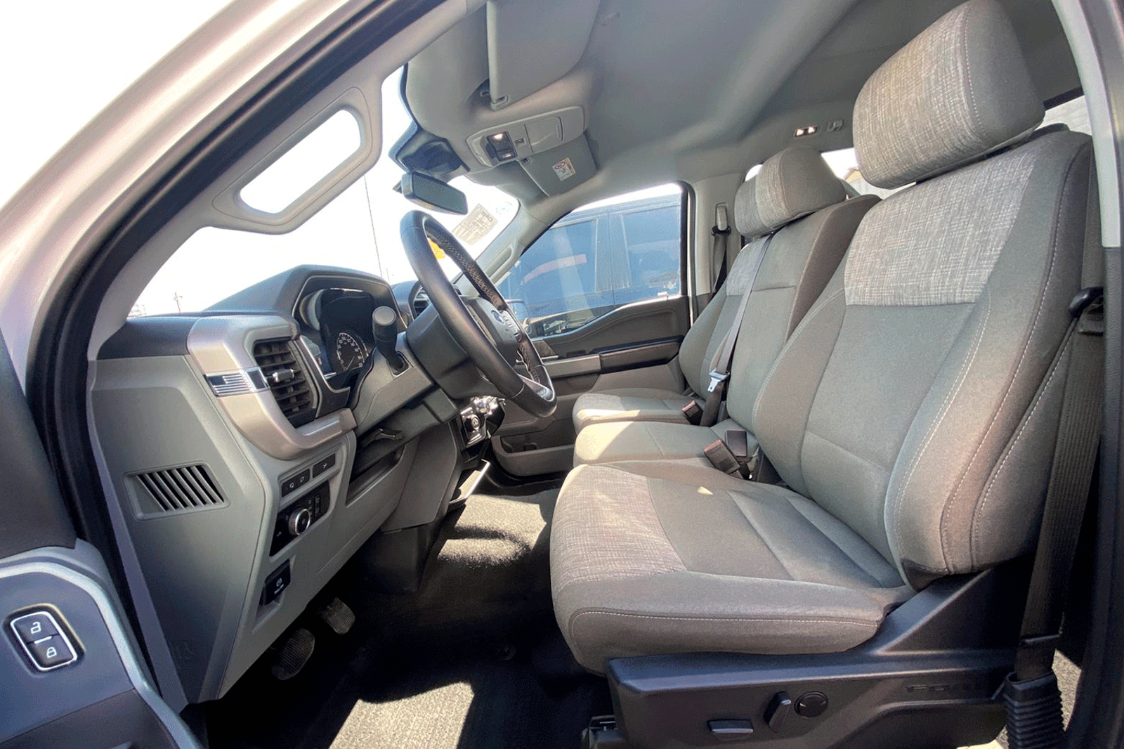FORD F150 XLT 4X4 5.0L AUT 2024 - Imagen 6 de 12