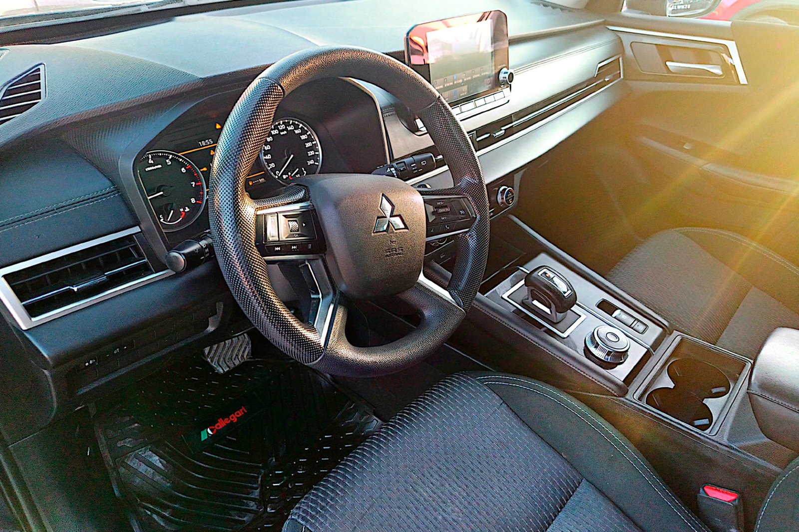 MITSUBISHI OUTLANDER GL 2.5 AUT 2023 - Imagen 4 de 12