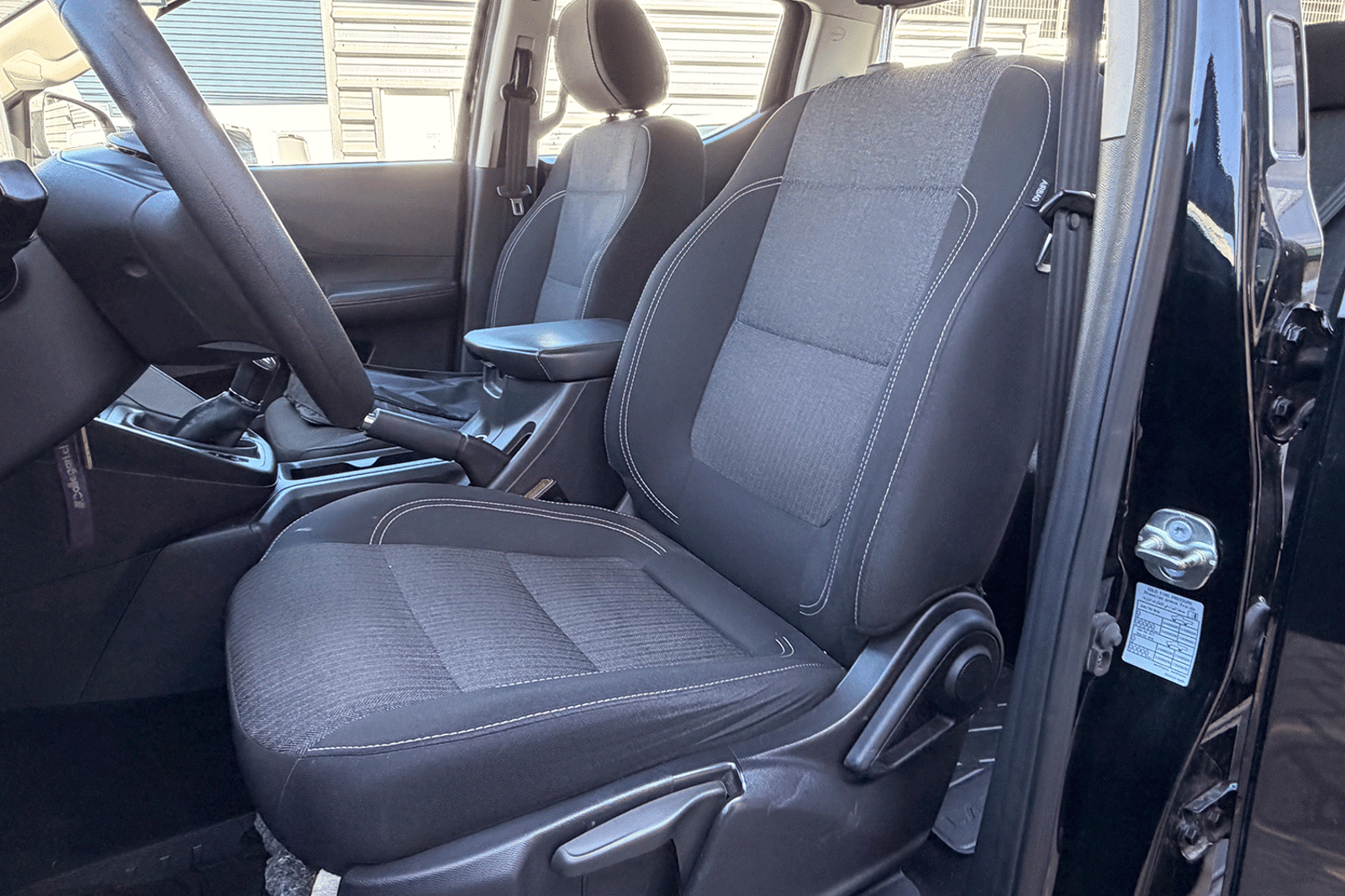 PEUGEOT Landtrek Active BlueHdi 180 4x4 AT 2024 - Imagen 6 de 12