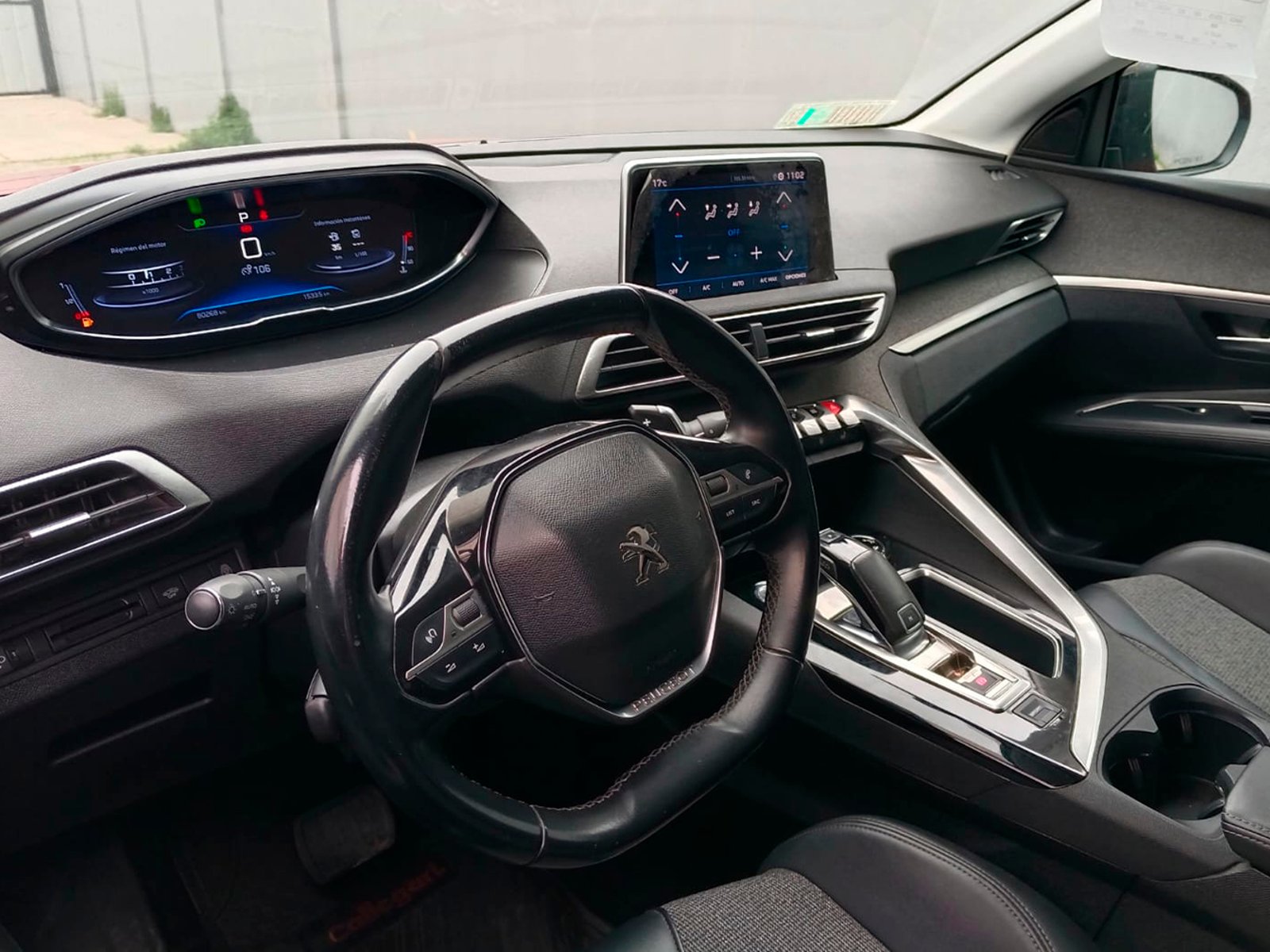 Peugeot 3008 ALLURE 1.6 AUT 2020 - Foto 5 de 9