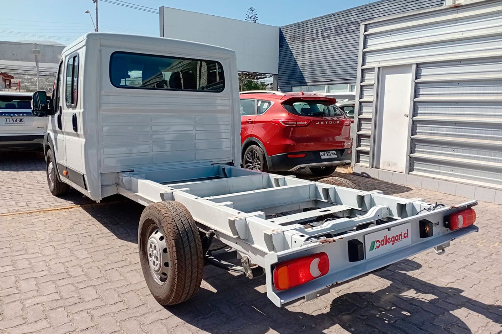 PEUGEOT BOXER L4 BLUEHDI 2.2 2024 - Imagen 10 de 11