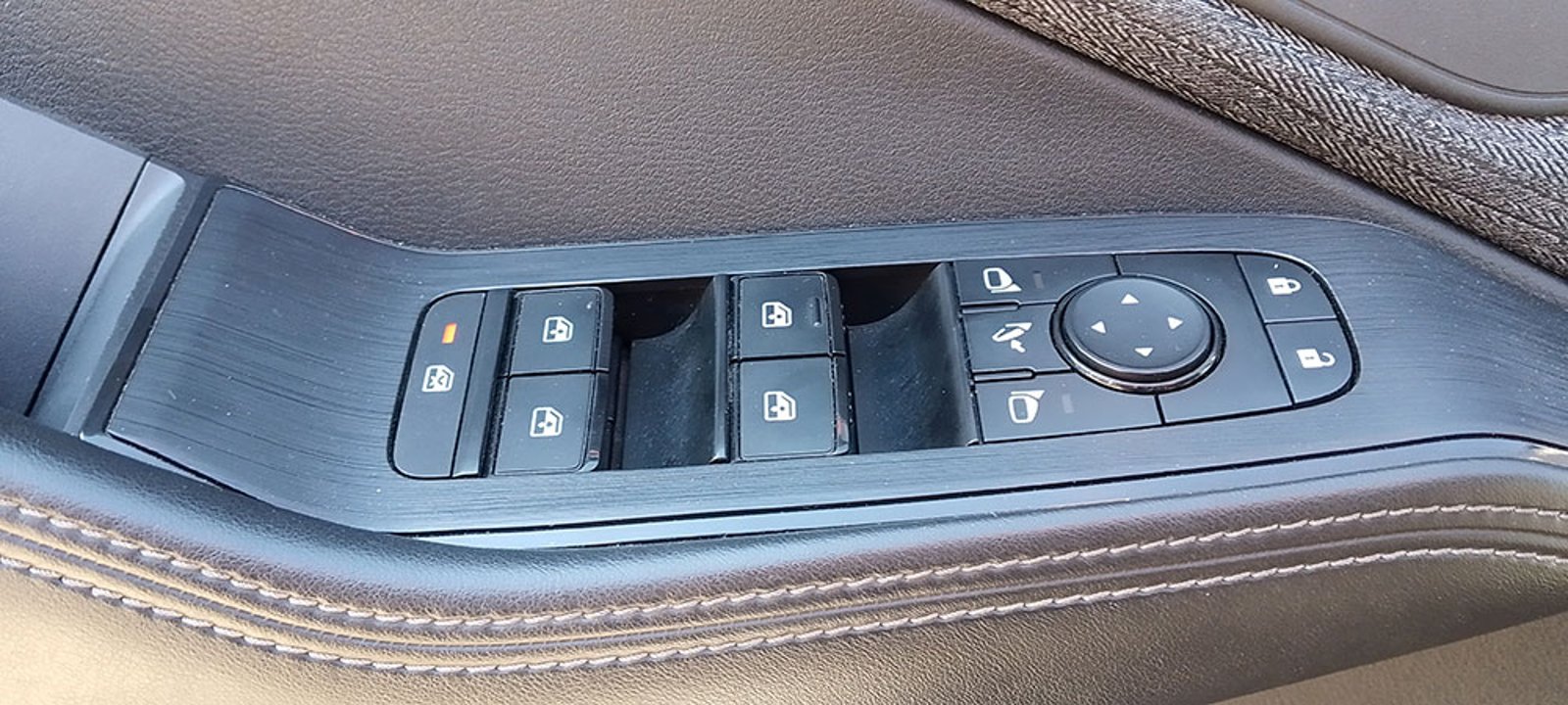 NISSAN X-TRAIL SENSE CVT 3ROW 2023 - Imagen 8 de 12