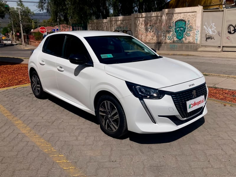 Peugeot 208 PURETECH 130 1.2 AUT 2024 - Imagen 9 de 12