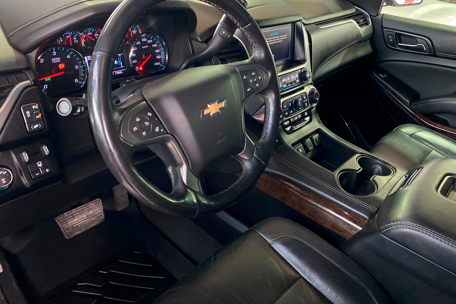 CHEVROLET TAHOE 4X4 5.3 AUT 2020 - Imagen 3 de 12