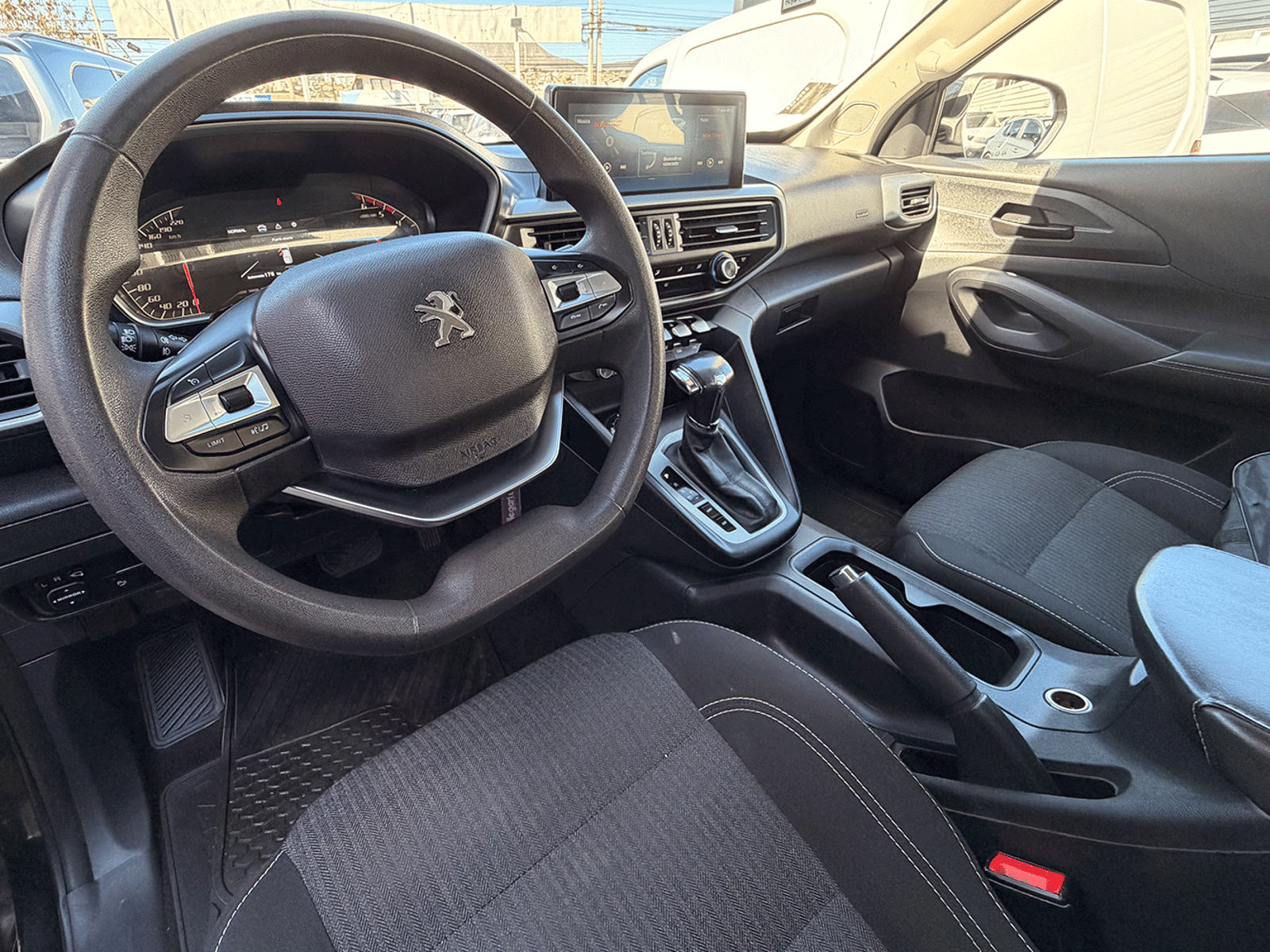 Peugeot Landtrek Active BlueHdi 180 4x4 AT 2024 - Foto 3 de 12