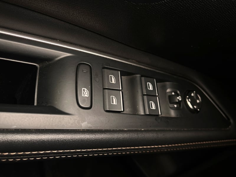 Peugeot 5008 PURETECH 180 EAT8 1.6 AUT 2022 - Imagen 4 de 12