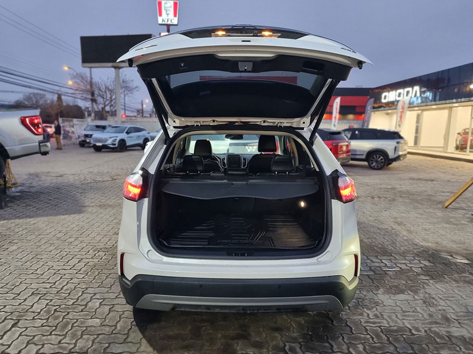 Ford EDGE AWD 2.0 CVT 2024 - Foto 2 de 12
