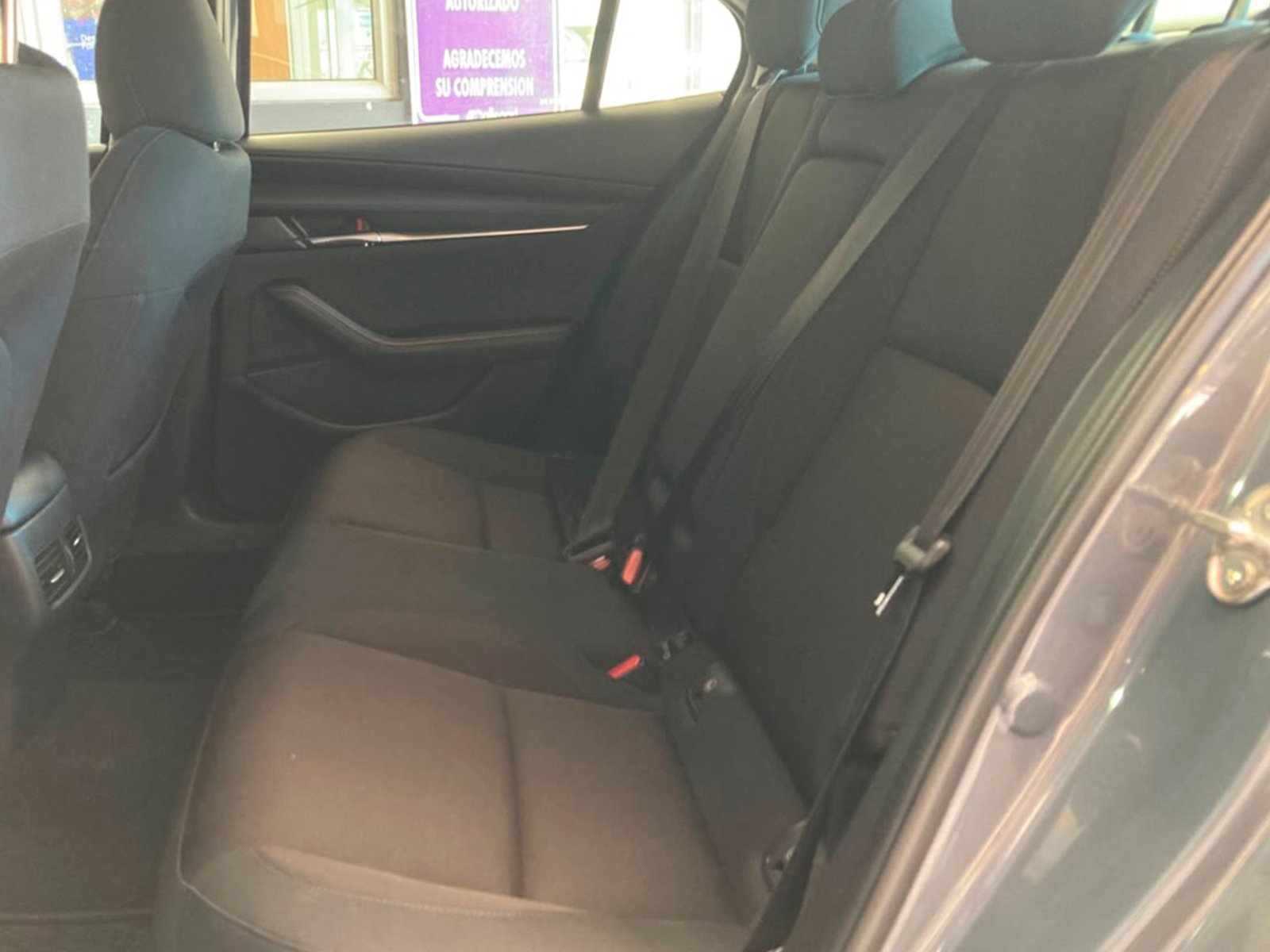 Mazda 3 SEDAN 4X2 2.0 AUT 2025 - Foto 4 de 12