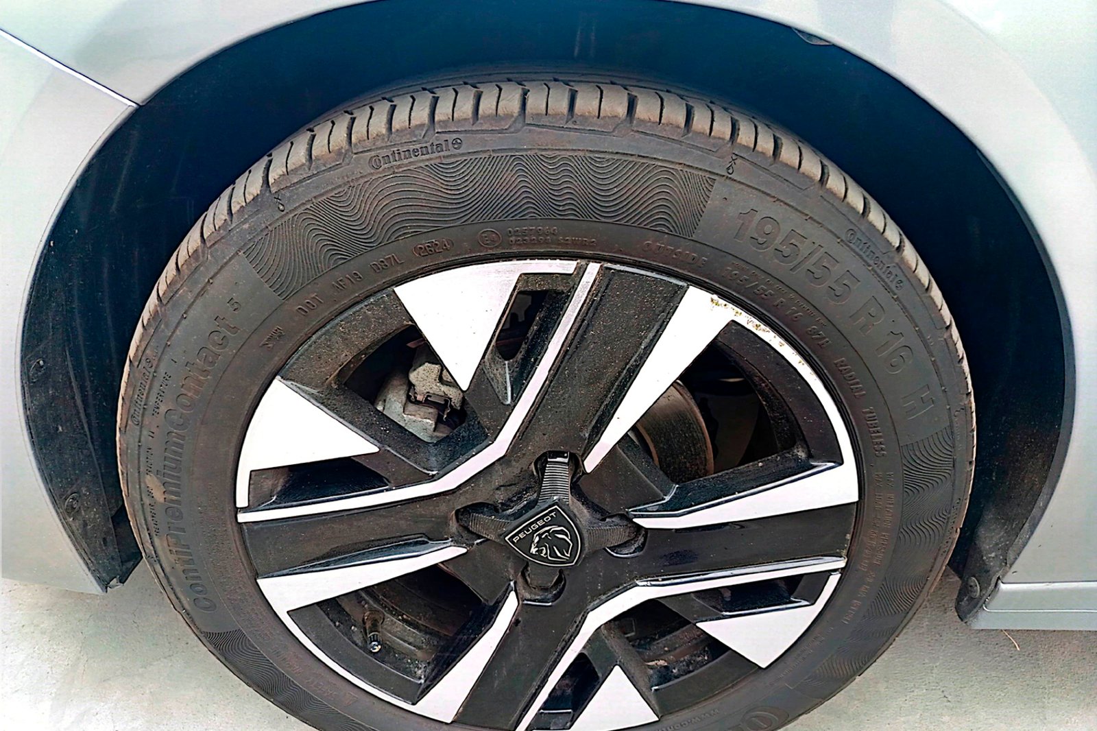 PEUGEOT Nuevo 208 MCA Active Pack Puretech 75 MT5 2025 - Imagen 11 de 12