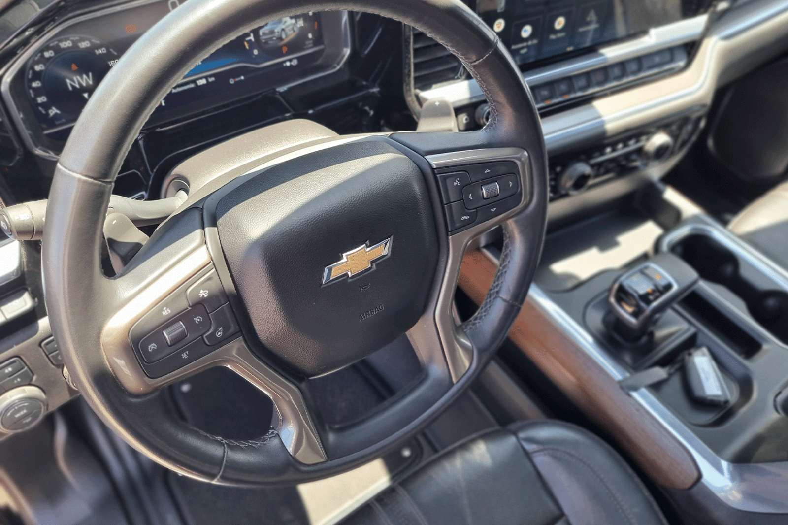 CHEVROLET SILVERADO CC LTZ 4X4 3.0 AUT 2023 - Imagen 3 de 12