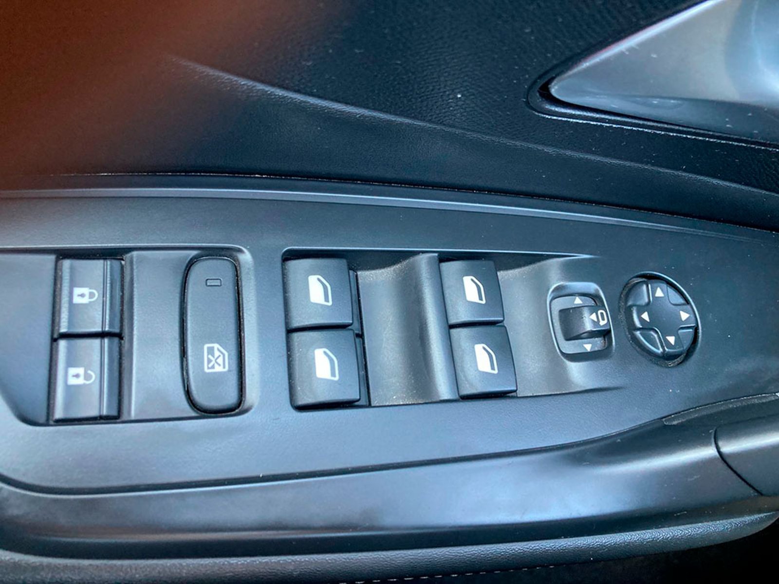 PEUGEOT 308 Allure Puretech 130 2025 - Imagen 7 de 12