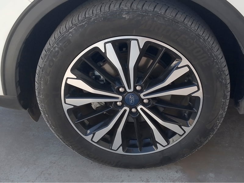 Ford ESCAPE FHEV 2.5 AUT 2023 - Imagen 8 de 11