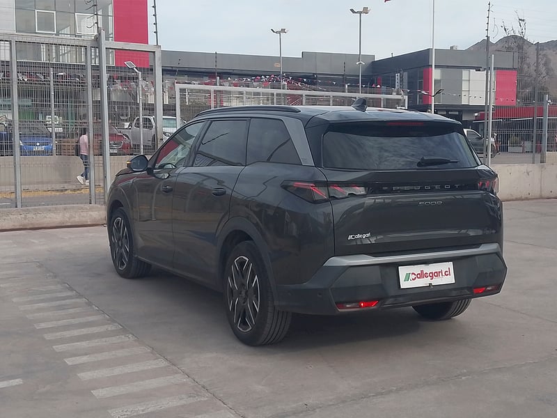Peugeot 5008 MHEV 1.2 AUT 2026 - Imagen 10 de 12