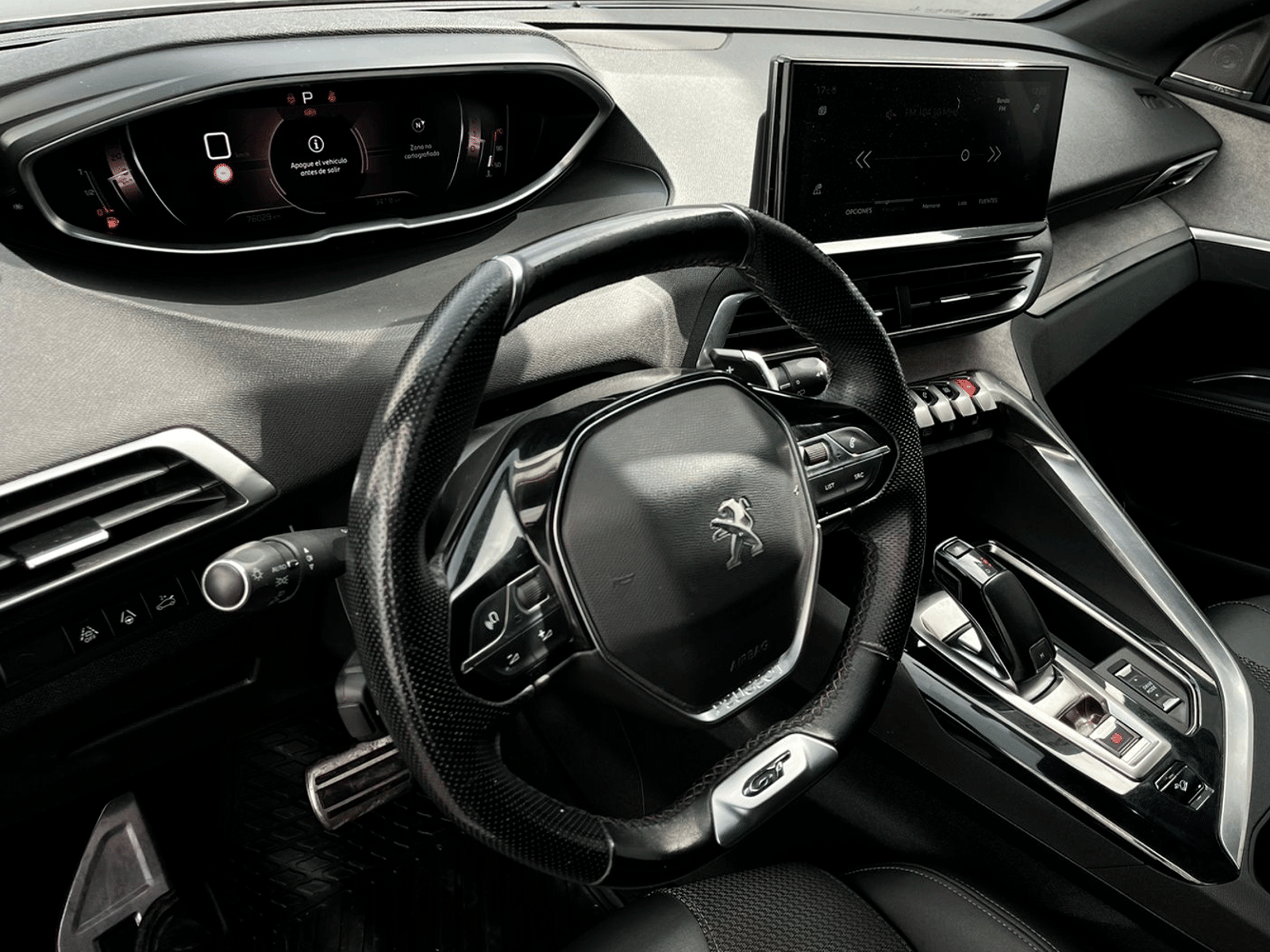 Peugeot 5008 PURETECH 180 EAT8 1.6 AUT 2023 - Foto 4 de 12