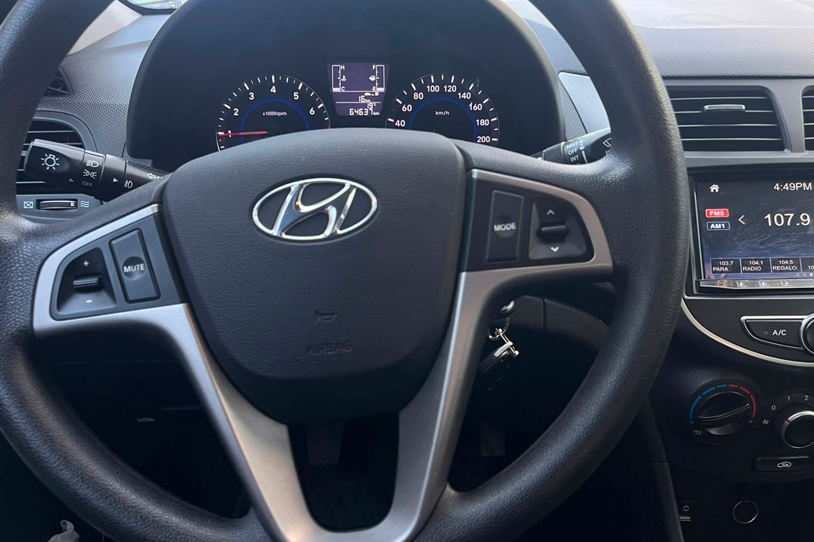 Hyundai ACCENT RB 1.4 2020 - Imagen 4 de 12