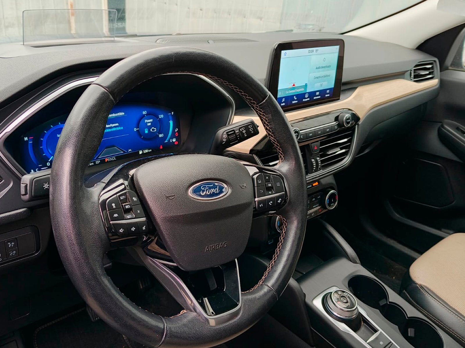 Ford ESCAPE FHEV 2.5 AUT 2023 - Foto 5 de 11