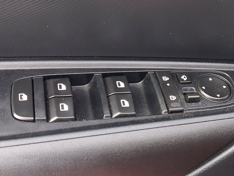 Kia SONET EX 4X2 MT 1.5 2024 - Imagen 4 de 12