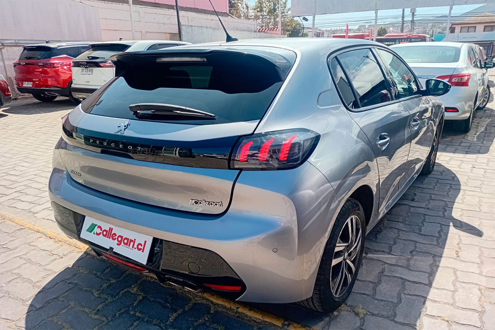 PEUGEOT NUEVO 208 ALLURE PACK PURETECH 130 EAT8 2024 - Imagen 9 de 12