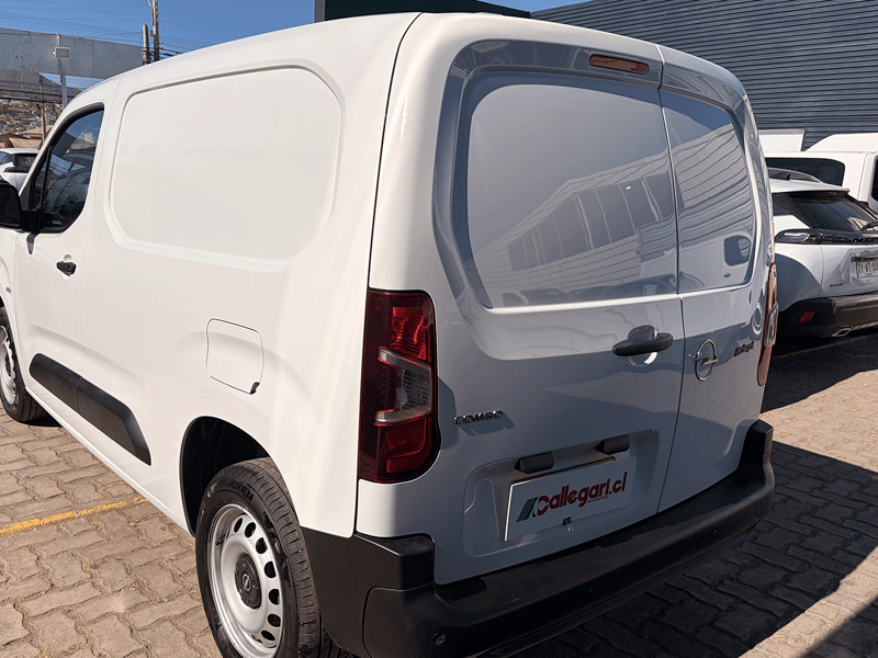 Opel COMBO MCA 1.5 TD 2025 - Imagen 10 de 11