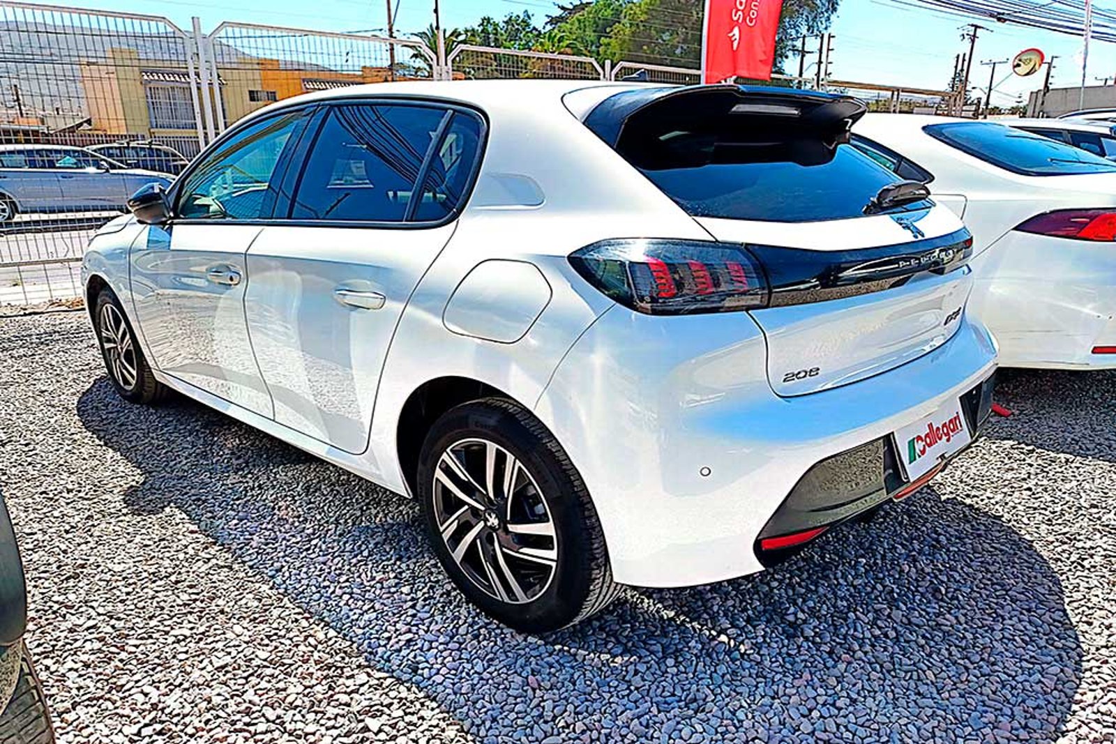 PEUGEOT NUEVO 208 ALLURE PACK PURETECH 130 EAT8 2024 - Imagen 10 de 12