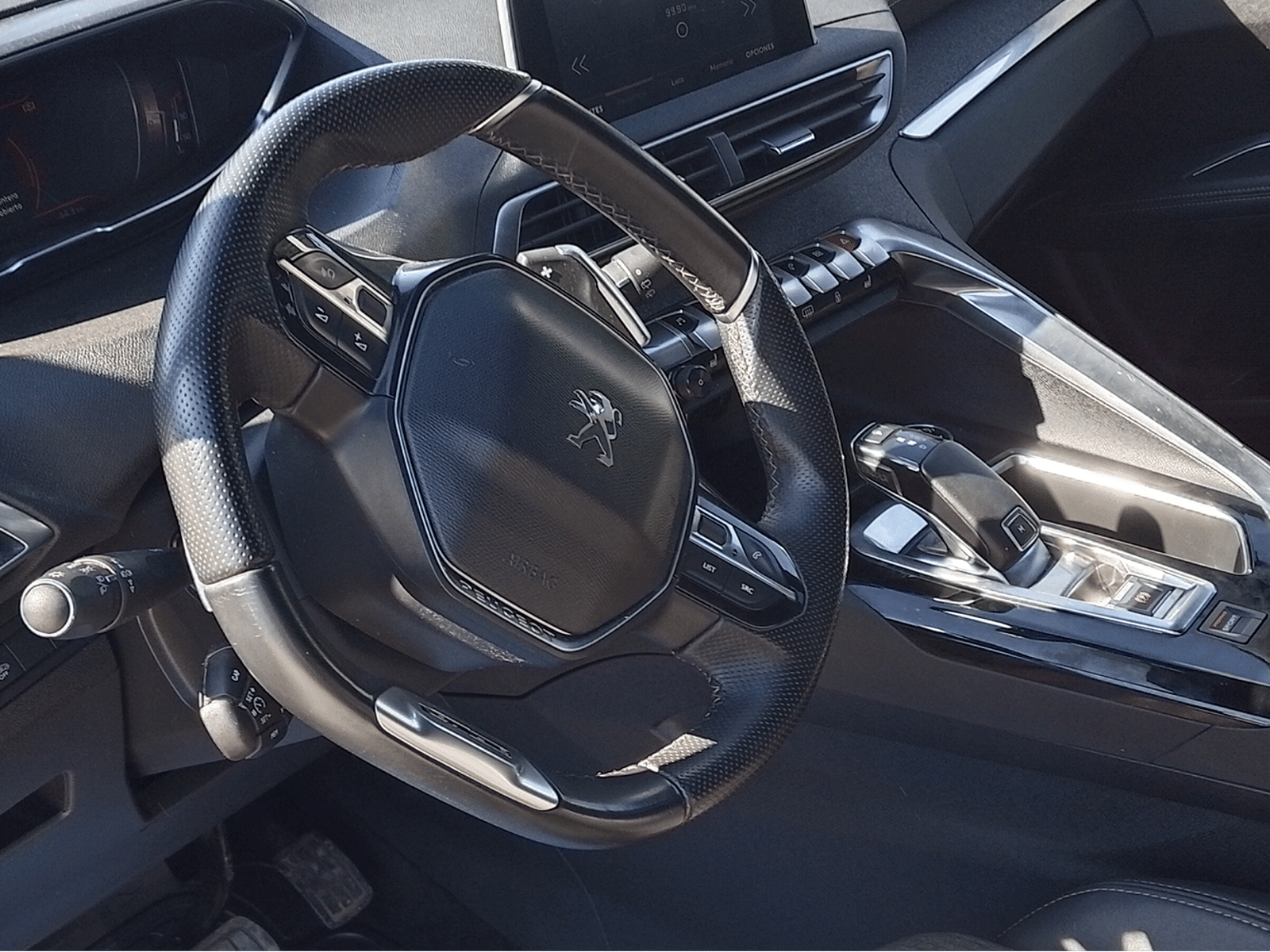 Peugeot 5008 PURETECH 180 1.6 AUT 2020 - Foto 4 de 12